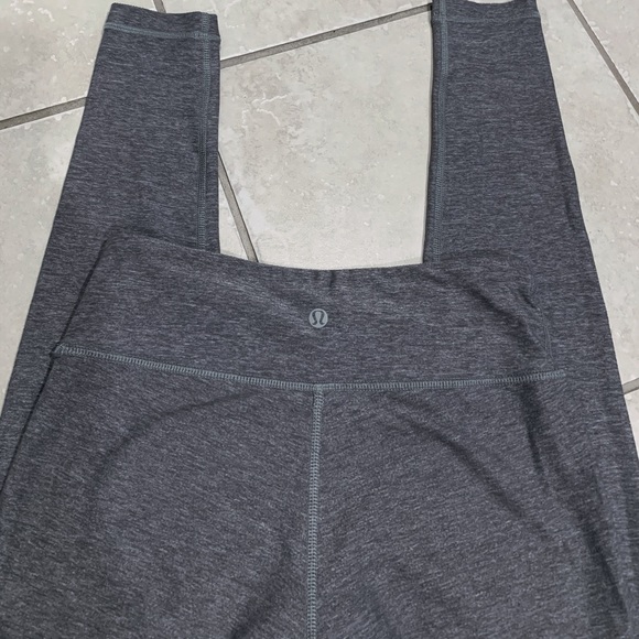 Lululeamon leggings - Picture 1 of 4